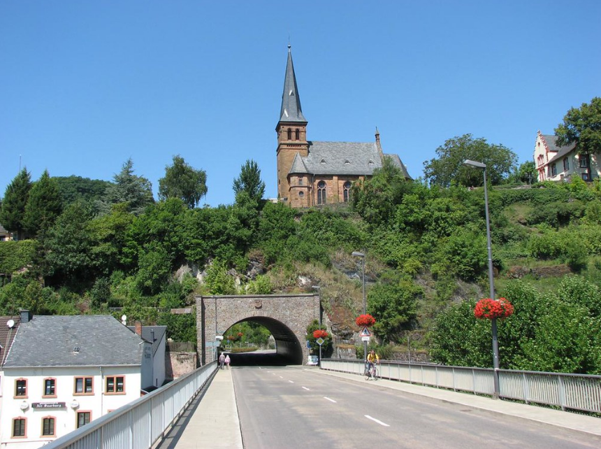 Screenshot 2021-10-31 at 20-58-54 Saarburg (D), tunnel.png