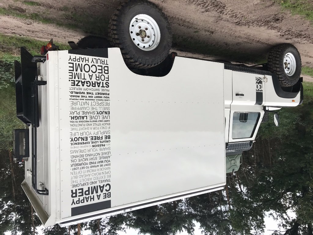 defender camper 01.jpg