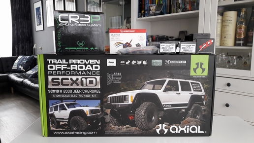SCX-10 II 2000 Jeep Cheroke_1_RZ.JPG